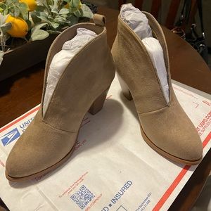 Pierre Dumas V Cut Booties